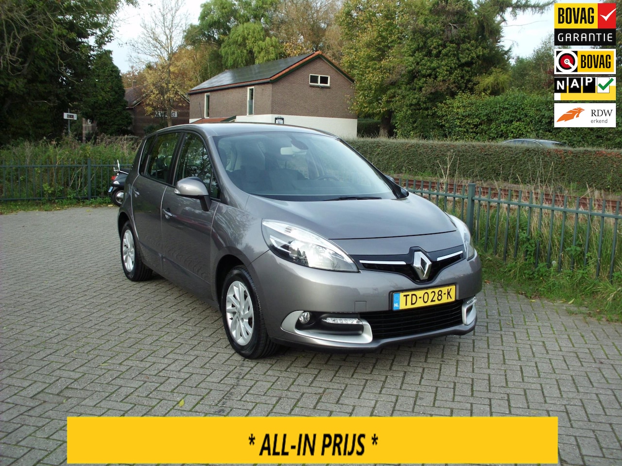 Renault Scénic - 1.2 TCe R- Cinema Navi airco trekhaak RIJKLAAR - AutoWereld.nl