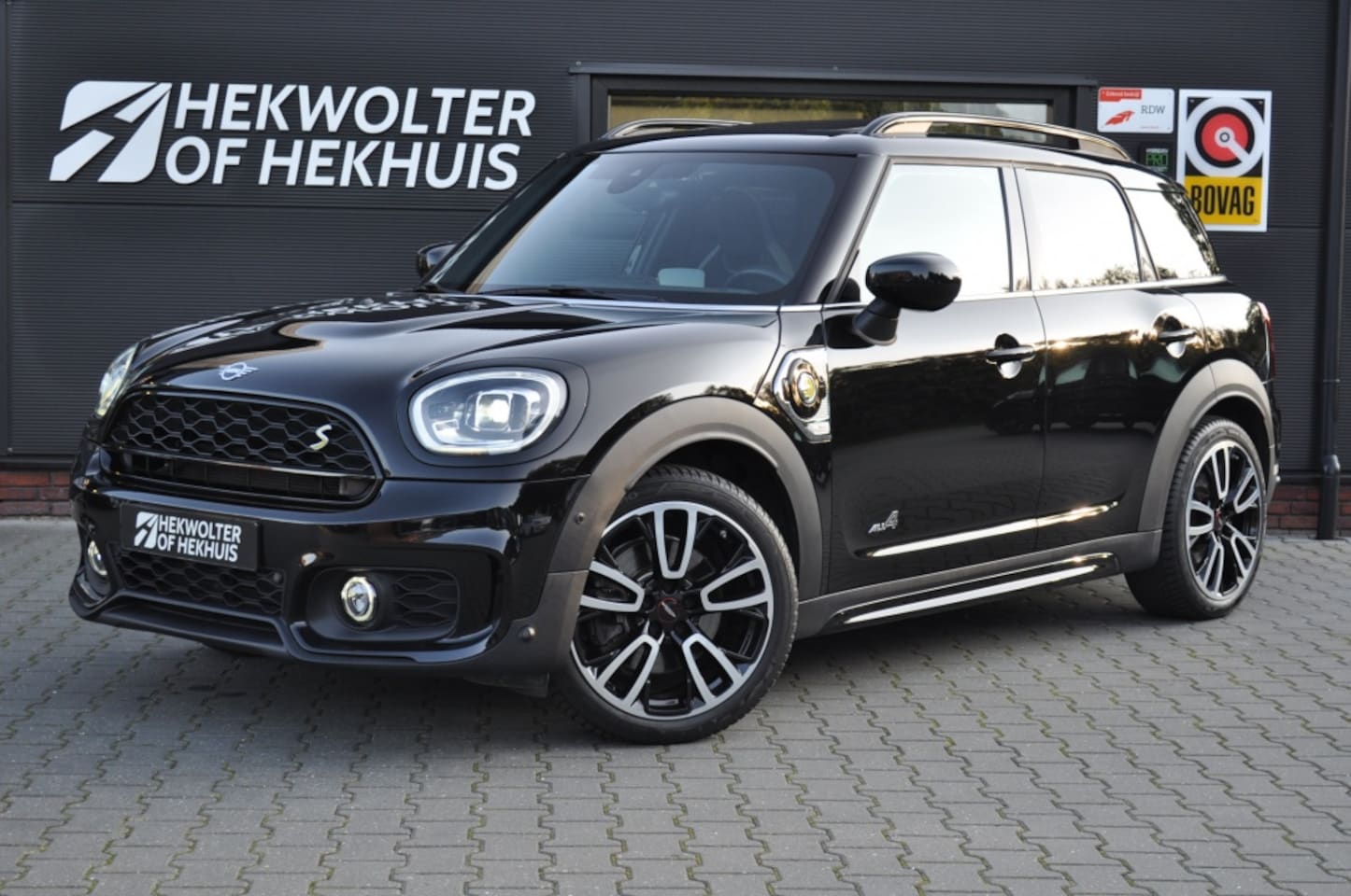 MINI Countryman - Cooper SE ALL4 Facelift | Panodak | JCW - AutoWereld.nl