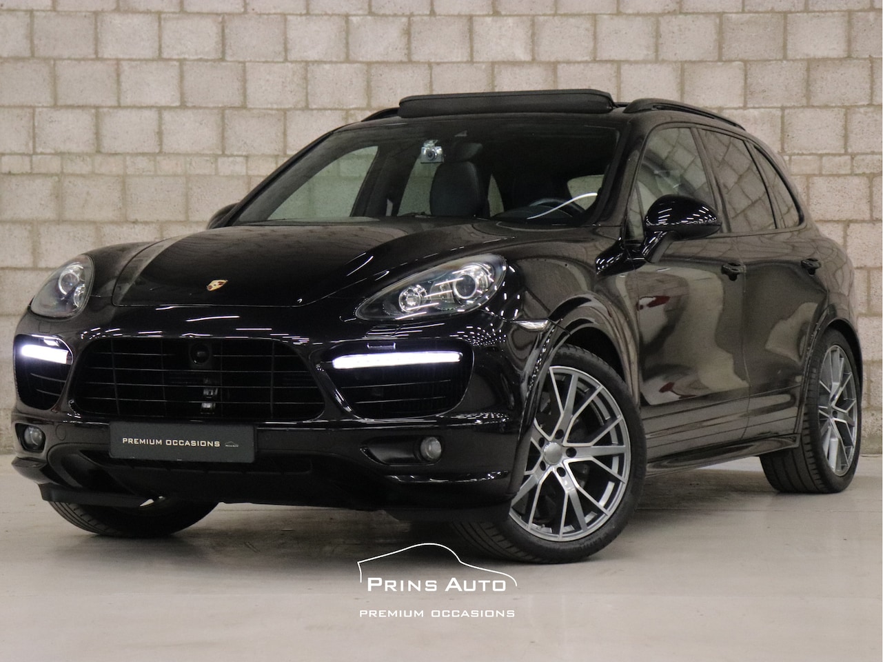 Porsche Cayenne - 4.8 Turbo S |PANO|KERAMISCH|SP. CHRONO|TREKHAAK|BURMESTER - AutoWereld.nl