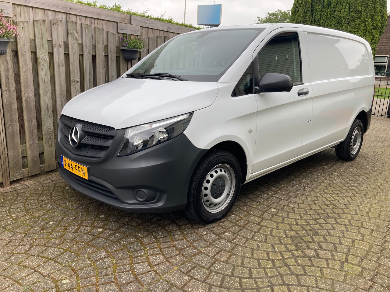 Mercedes-Benz Vito - 114 CDI mercedes vito 114 cdi l1 2143 cc 3 pers airco navi euro 6 - AutoWereld.nl