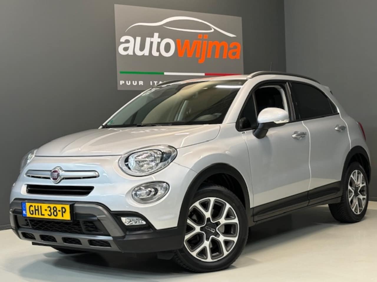 Fiat 500 X Cross - 1.4 Turbo 140pk MultiAir Cross Stoel/stuur verwarming, parkeersensoren - AutoWereld.nl