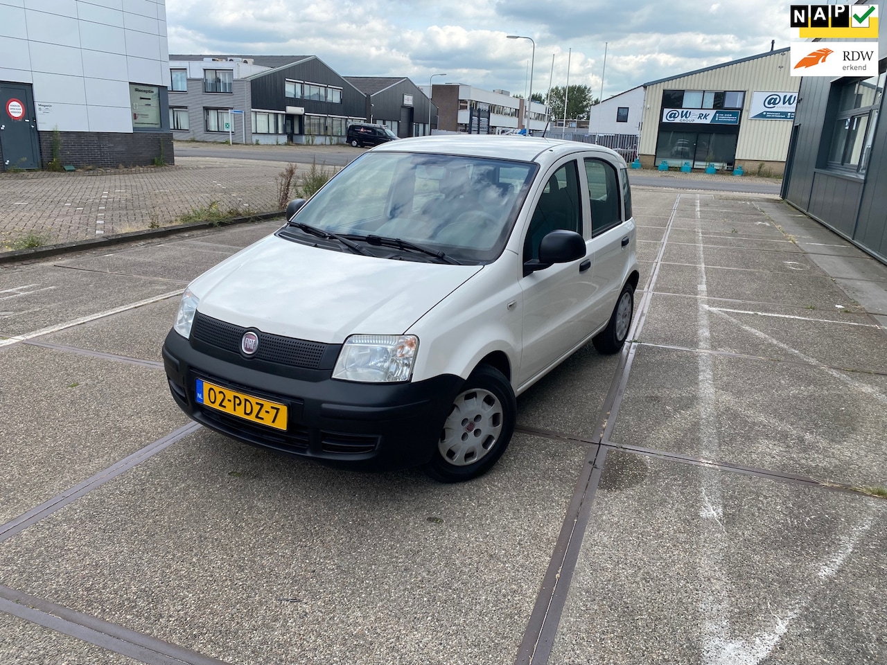 Fiat Panda - 1.2 Actual/5drs/nap/1jaar apk/ dealeronderhouden/ zeer nette auto!! - AutoWereld.nl