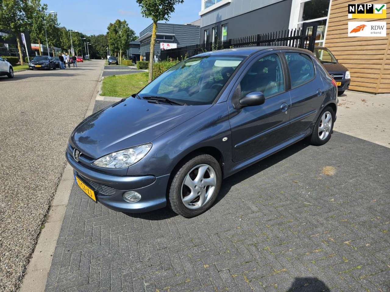 Peugeot 206 - 1.6-16V Air-line 5 deurs - AutoWereld.nl