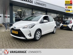 Toyota Yaris - 1.5 Hybrid Active Rijklaarprijs / 12 mnd garantie