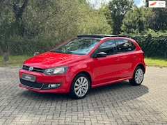 Volkswagen Polo - 1.2 High Line PANO I CRUISE I LEER I PDC I STOELVERW.I