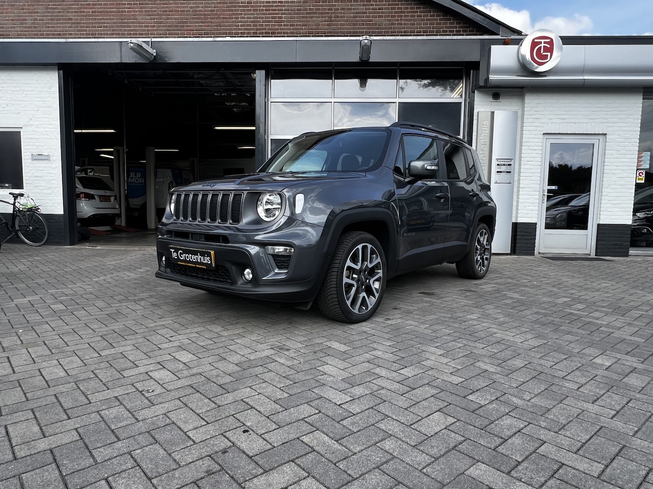 Jeep Renegade - 4xe 240 Plug-in Hybrid Electric S 4xe 240 Plug-in Hybrid Electric S - AutoWereld.nl