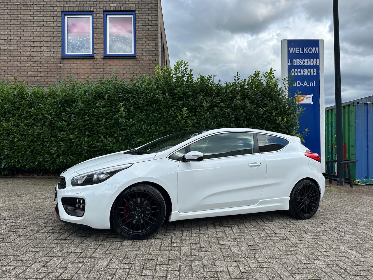 Kia Cee'd - 1.6 GT Climate C, Cruise C, Elec.Panoramadak, Navigatie!!!! - AutoWereld.nl