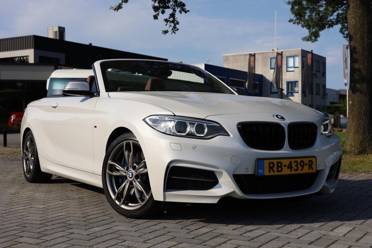 BMW 2-serie Cabrio - M240i xDrive M-Pakket High Executive Aut. | Leder | Navi | H&K | LED | 18"LMV - AutoWereld.nl