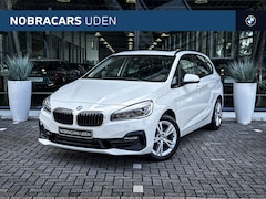 BMW 2-serie Active Tourer - 218i Executive Sport Line Automaat / Panoramadak / Trekhaak / Achteruitrijcamera / LED / P