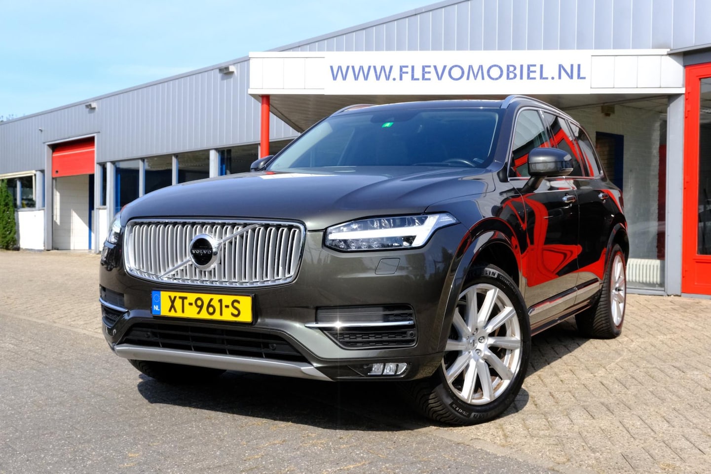 Volvo XC90 - 2.0 T5 AWD Inscription 7p. Pano|Hud|Leder|Gevent. stoelen - AutoWereld.nl