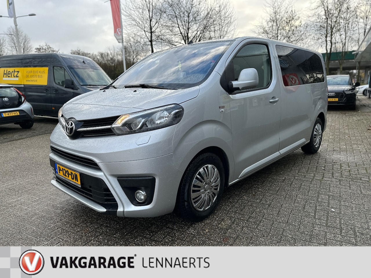 Toyota ProAce Shuttle - 1.6 D-4D Cool Comfort Medium 9-PERSOONS - AutoWereld.nl