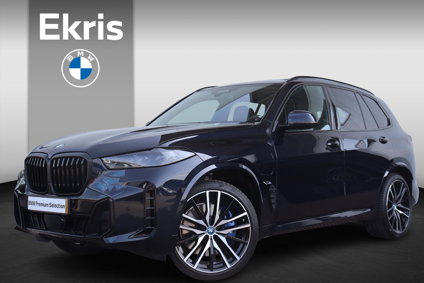 BMW X5 - xDrive50e High Executive M-Sportpakket / Harman Kardon / Soft Close / Panoramadak / 22 '' - AutoWereld.nl