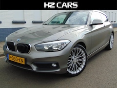 BMW 1-serie - 116i Essential MET Nieuwe APK