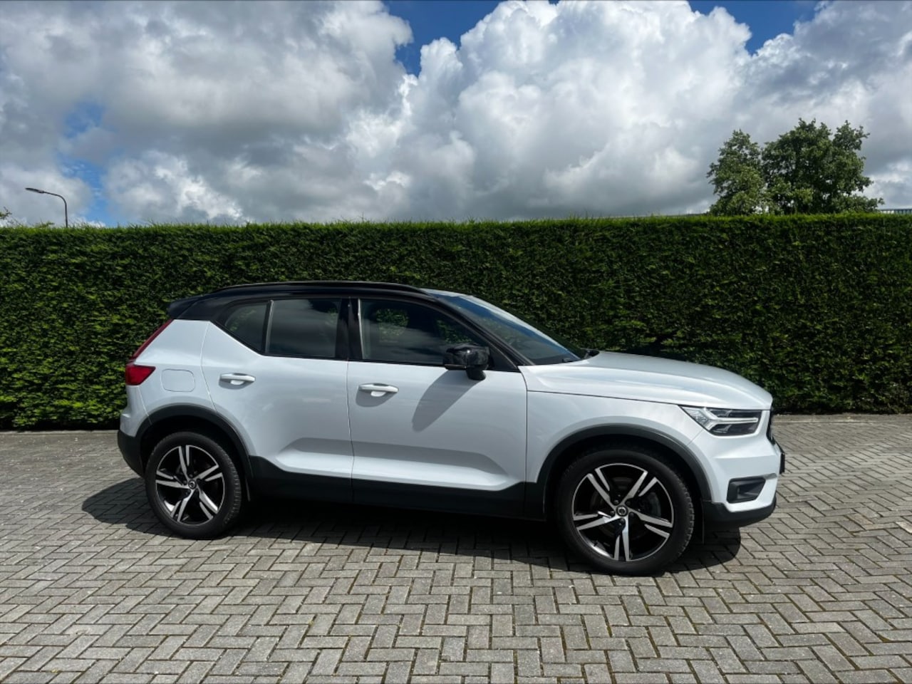 Volvo XC40 - 1.5 T5 Recharge R-design Alcantara I 19 Inch I All-in prijs! - AutoWereld.nl