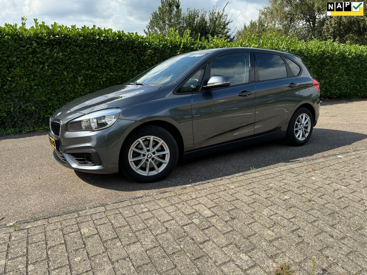 BMW 2-serie Active Tourer - 218i Automaat - AutoWereld.nl