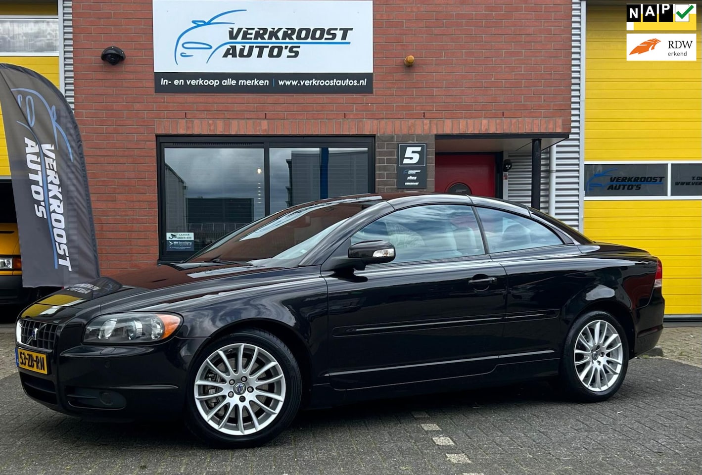 Volvo C70 Convertible - 2.4i 170pk Summum zeer mooi. navi. stoelverwarming. memory. pdc - AutoWereld.nl