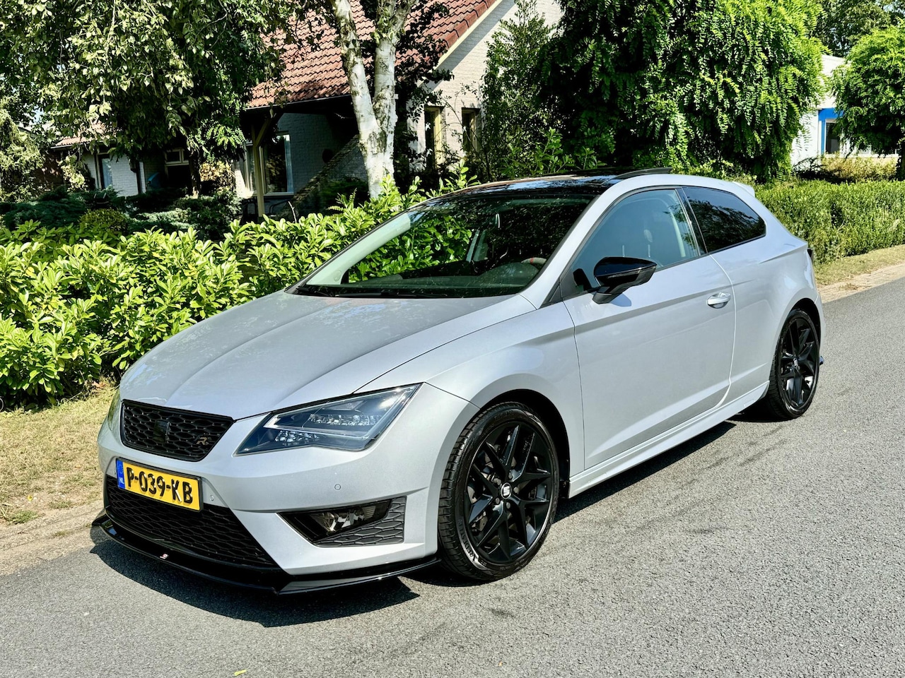 Seat Leon SC - 1.8 TSI FR 250PK Pano•LED•Navi - AutoWereld.nl