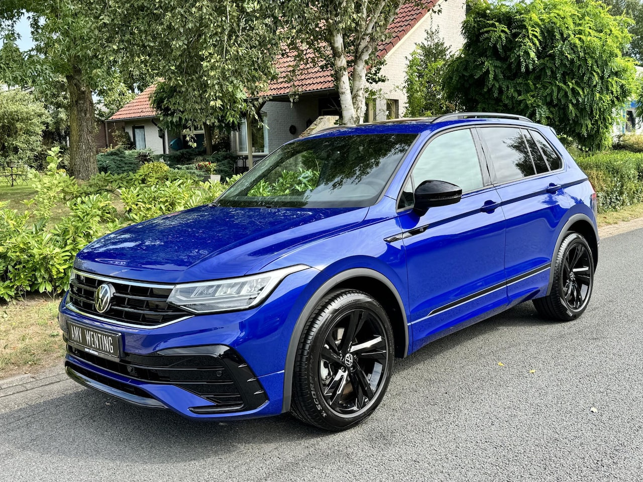 Volkswagen Tiguan - 1.5 TSI 150PK DSG 3x R-Line Pano•LED - AutoWereld.nl