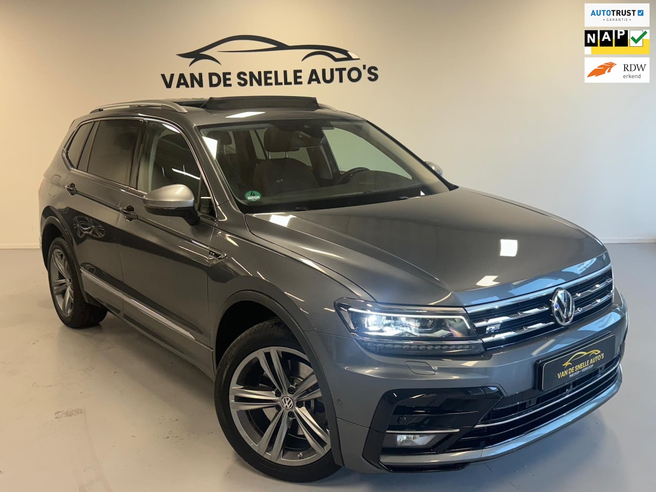 Volkswagen Tiguan Allspace - 2.0 TSI 4Motion Highline Business R 7p. 2.0 TSI 4Motion Highline Business R 7p. HUD/PANO/R-LINE - AutoWereld.nl