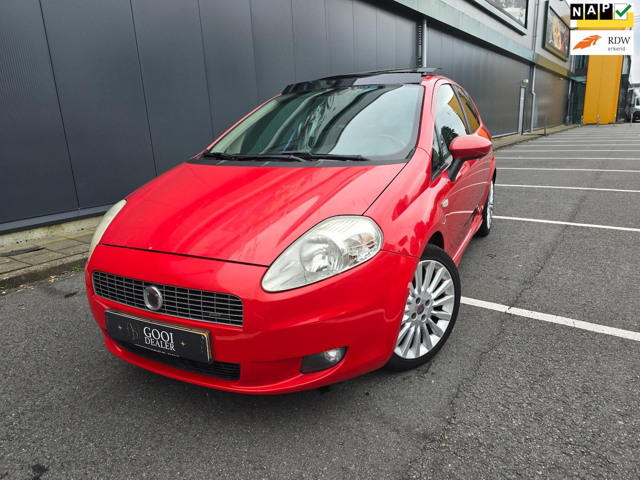 Fiat Grande Punto - 1.4-16V Sport TURBO PANO LEDER NAP! - AutoWereld.nl