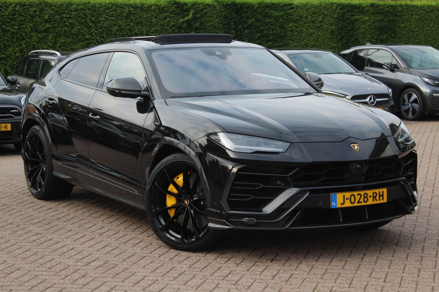 Lamborghini Urus - 4.0 V8 / NL Auto! / Full Carbon / Keramisch / B&O / Pano / 360Camera / Head-up / 23'' / St - AutoWereld.nl