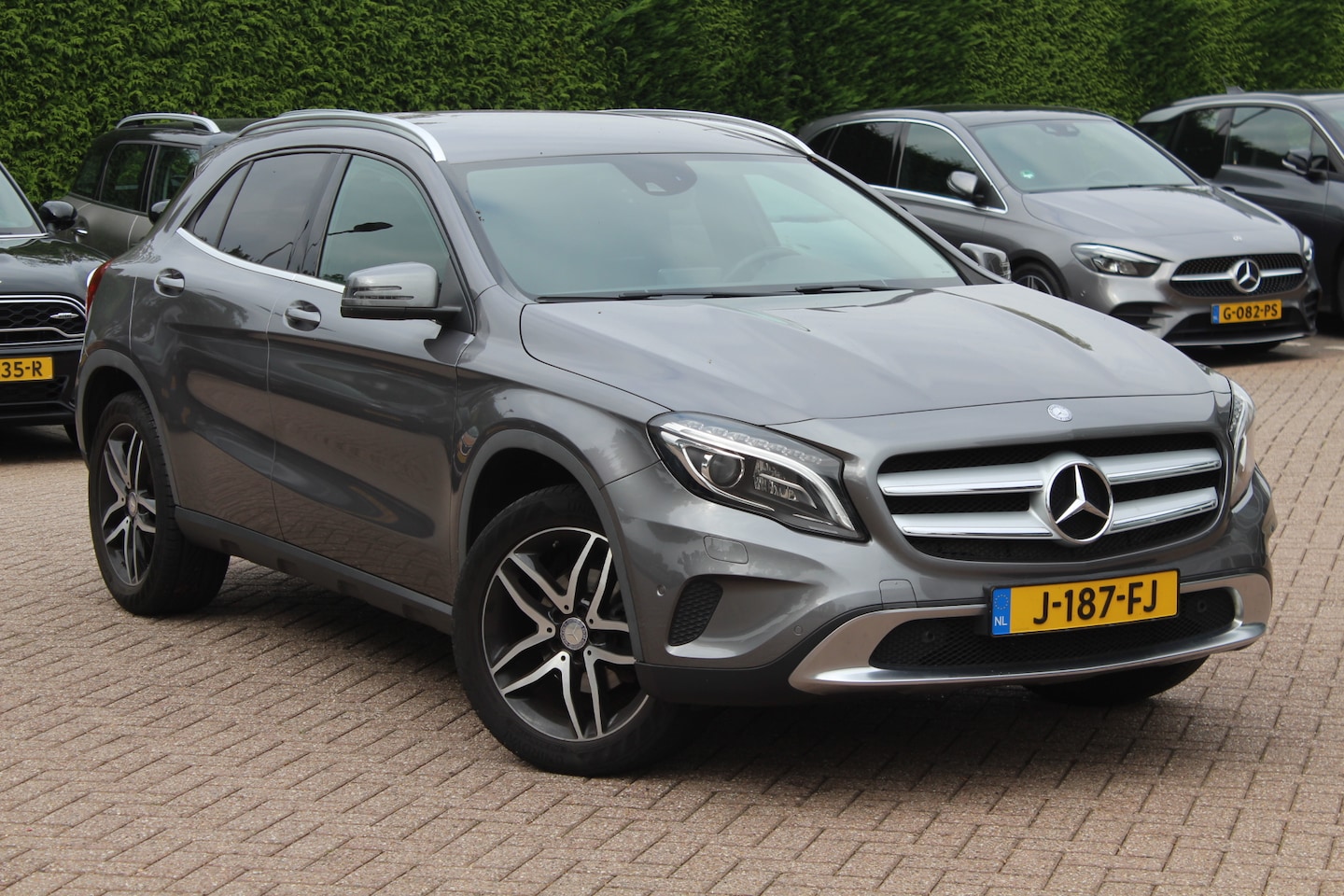 Mercedes-Benz GLA-Klasse - 200 Prestige / Trekhaak / Camera / Navigatie / Stoelverwarming / Cruise Control - AutoWereld.nl