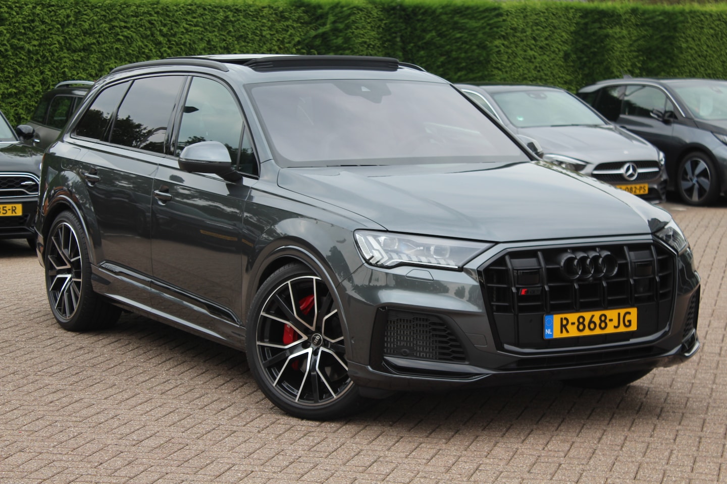 Audi SQ7 - 4.0 TFSI quattro 7p / Trekhaak / Panoramadak / 360 Camera / Standkachel / Head-up / Softcl - AutoWereld.nl