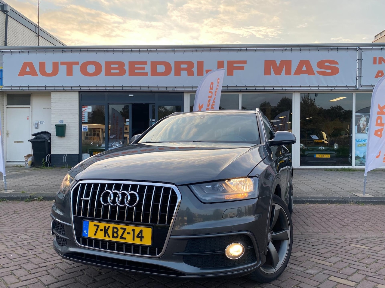 Audi Q3 - 2.0 TFSI Quattro Pro Line 3X S-Line Trekhaak Airco - AutoWereld.nl