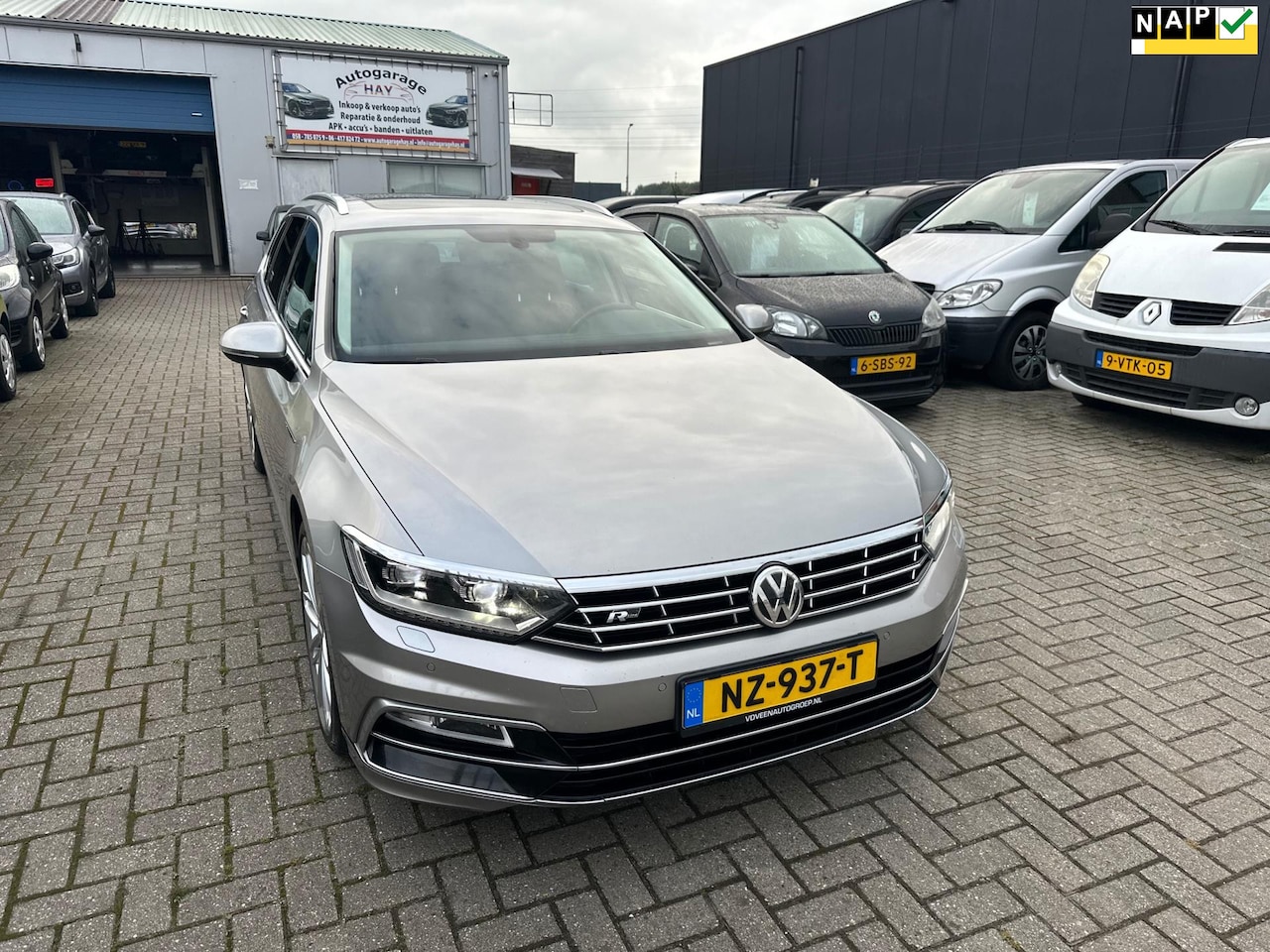 Volkswagen Passat Variant - 1.6 TDI Connected Series Plus 1.6 TDI Connected Series Plus - AutoWereld.nl