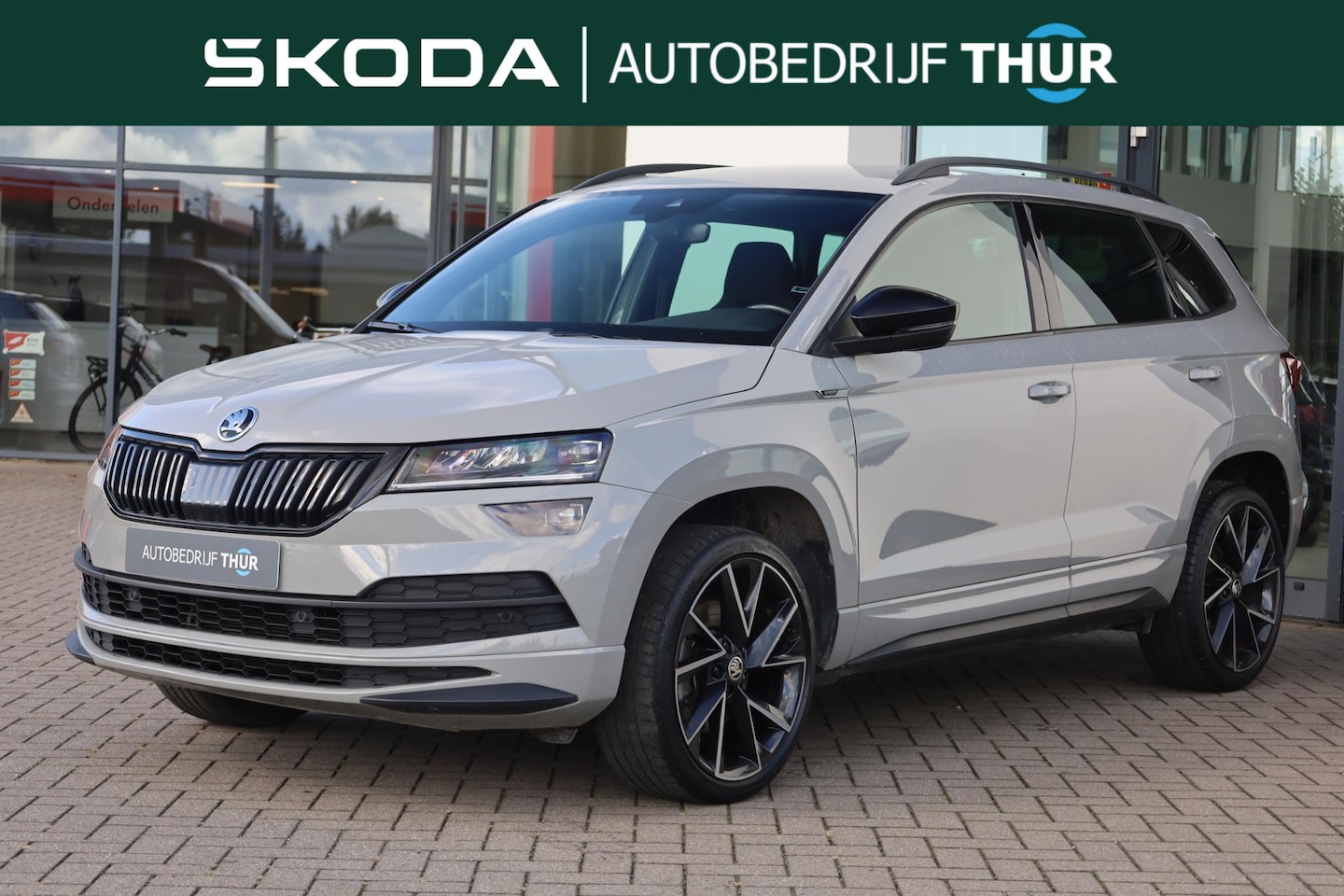 Skoda Karoq - 1.5 TSI ACT Sportline 150PK / 110kW DSG, Achteruitrijcamera, verwarmbare voorstoelen + ach - AutoWereld.nl