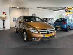 Mercedes-Benz B-klasse - 200 Ambition, Automaat, Nav, Climate, Cruise, Leder, Panoramadak, 17 "Lichtmetaal