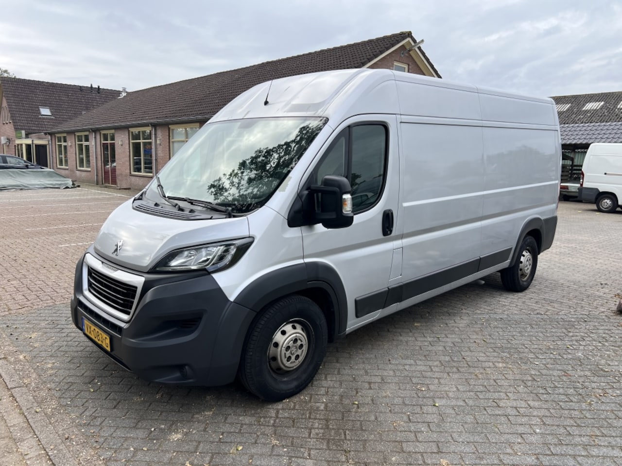 Peugeot Boxer - 435 2.2 HDI L3H2 XR 435 2.2 HDI L3H2 XR - AutoWereld.nl