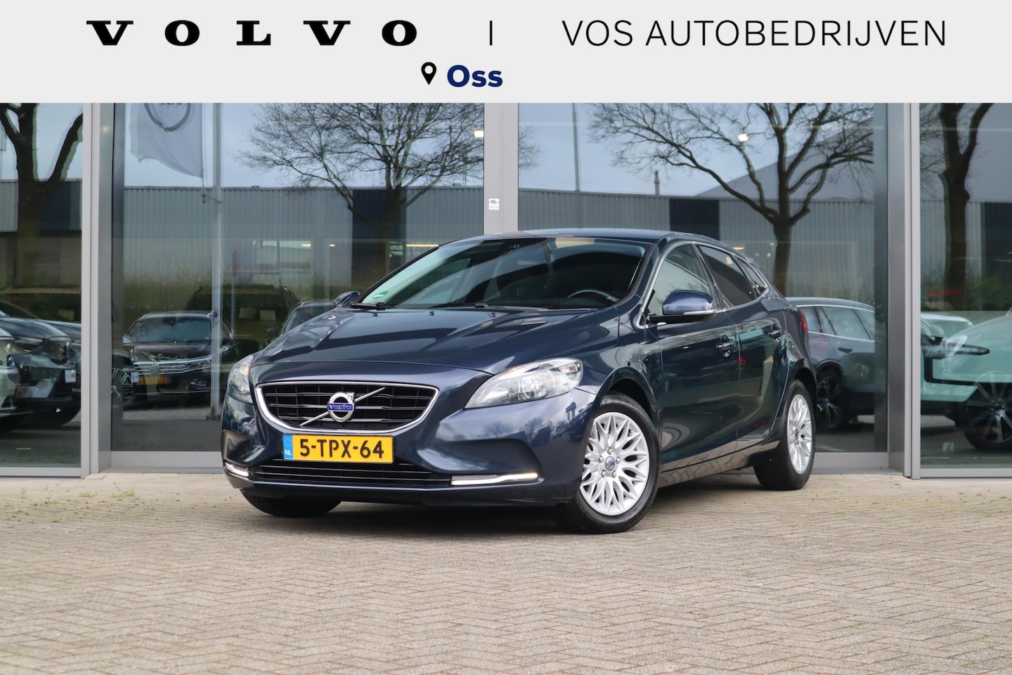 Volvo V40 - 1.6 T4 Summum | Verwarmbare voorstoelen| Verwarmbare voorruit| Elektrisch bedienbare bestu - AutoWereld.nl