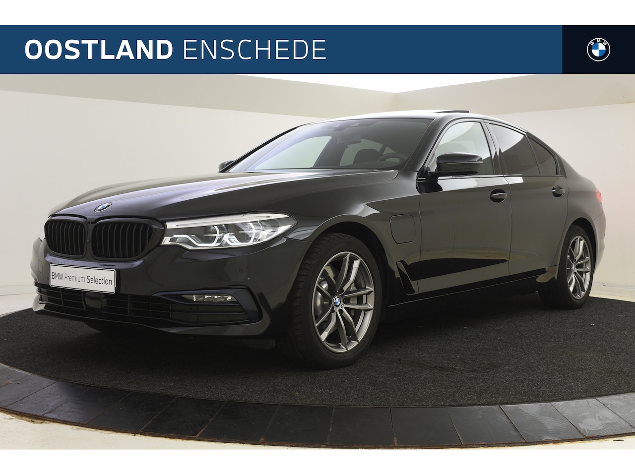 BMW 5-serie - 530e High Executive Sport Line Automaat / Schuif-kanteldak / Stoelventilatie / Adaptieve L - AutoWereld.nl