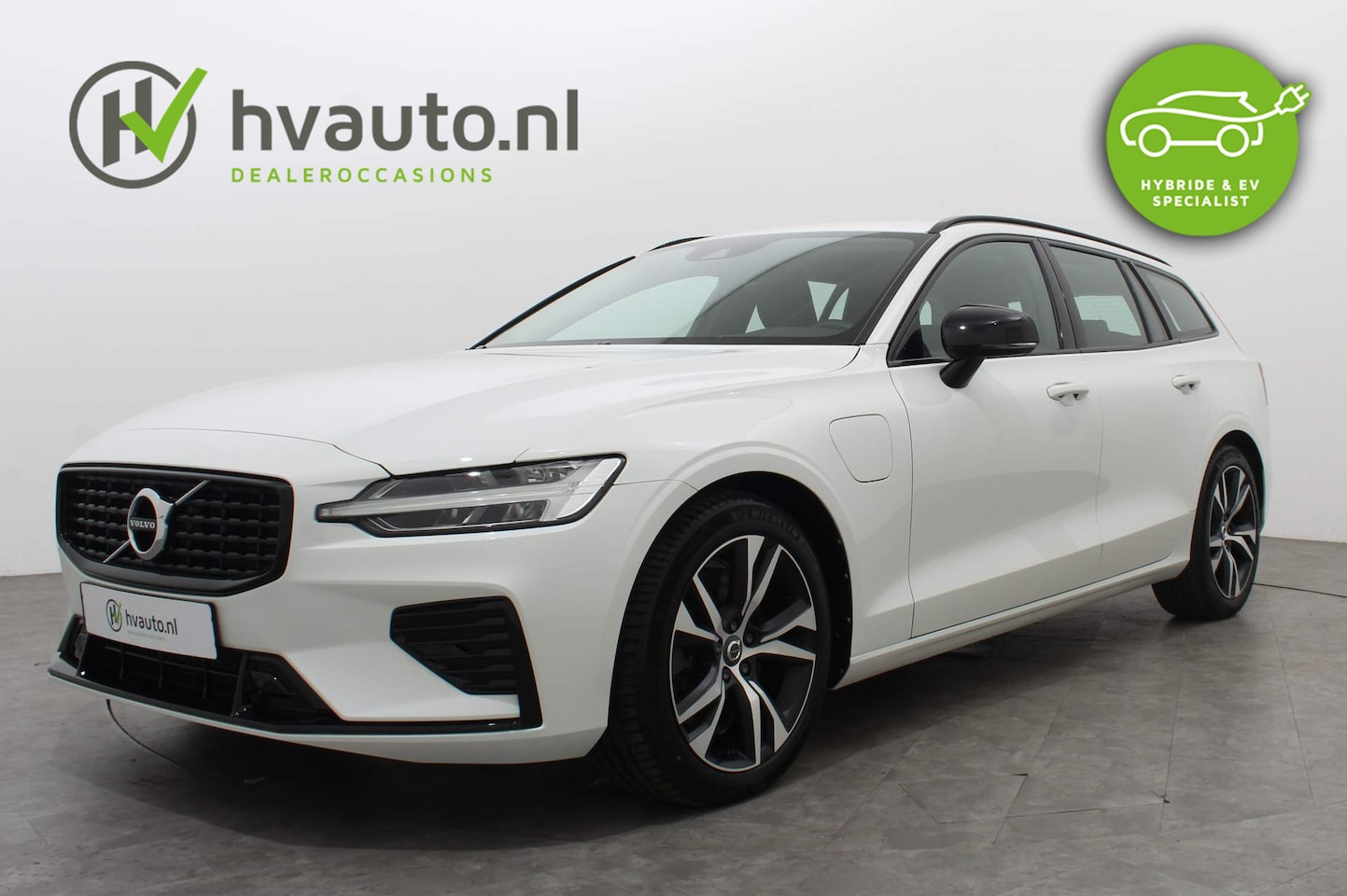 Volvo V60 - 2.0 T6 RECHARGE 340PK AWD R-DESIGN EXPR. AUT8 Recharge AWD R-Design | Intellisafe | Harman - AutoWereld.nl