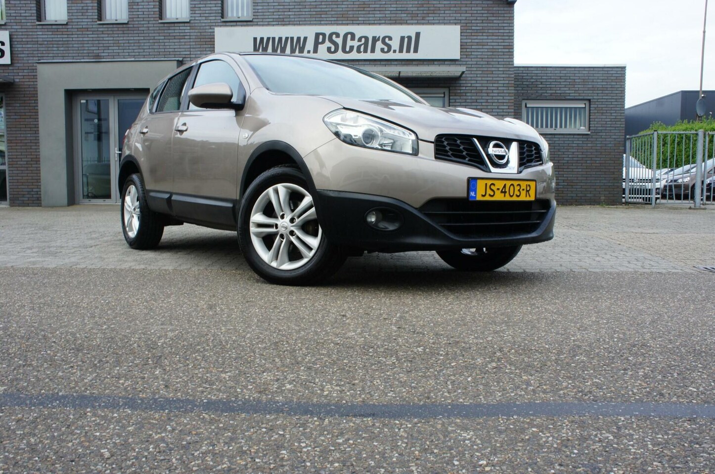 Nissan Qashqai - 1.6 Cruise|Climate|PDC|Velgen apk 6/2025 - AutoWereld.nl