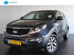 Kia Sportage - 1.6 GDI 135 pk Executive Line / Schuifdak / Leder / Navigatie / Camera