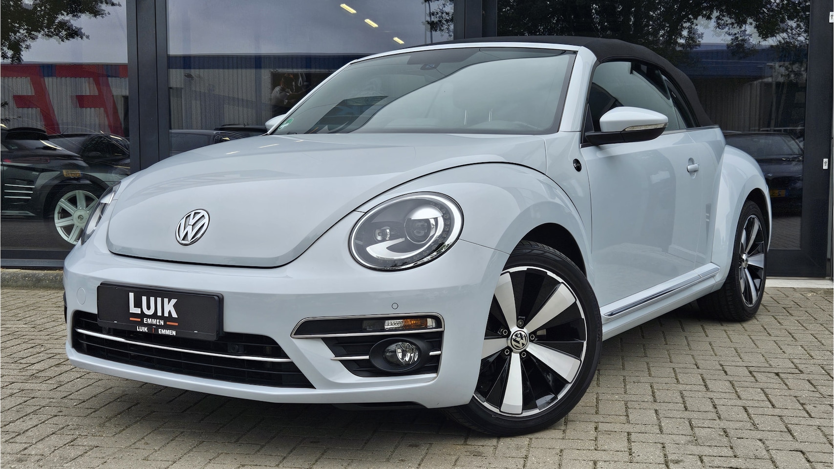 Volkswagen Beetle Cabriolet - 1.2 TSI Exclusive Series + BI-XENON + LM VELGEN + RLINE PAKKET + SOUNDSYSTEEM - AutoWereld.nl