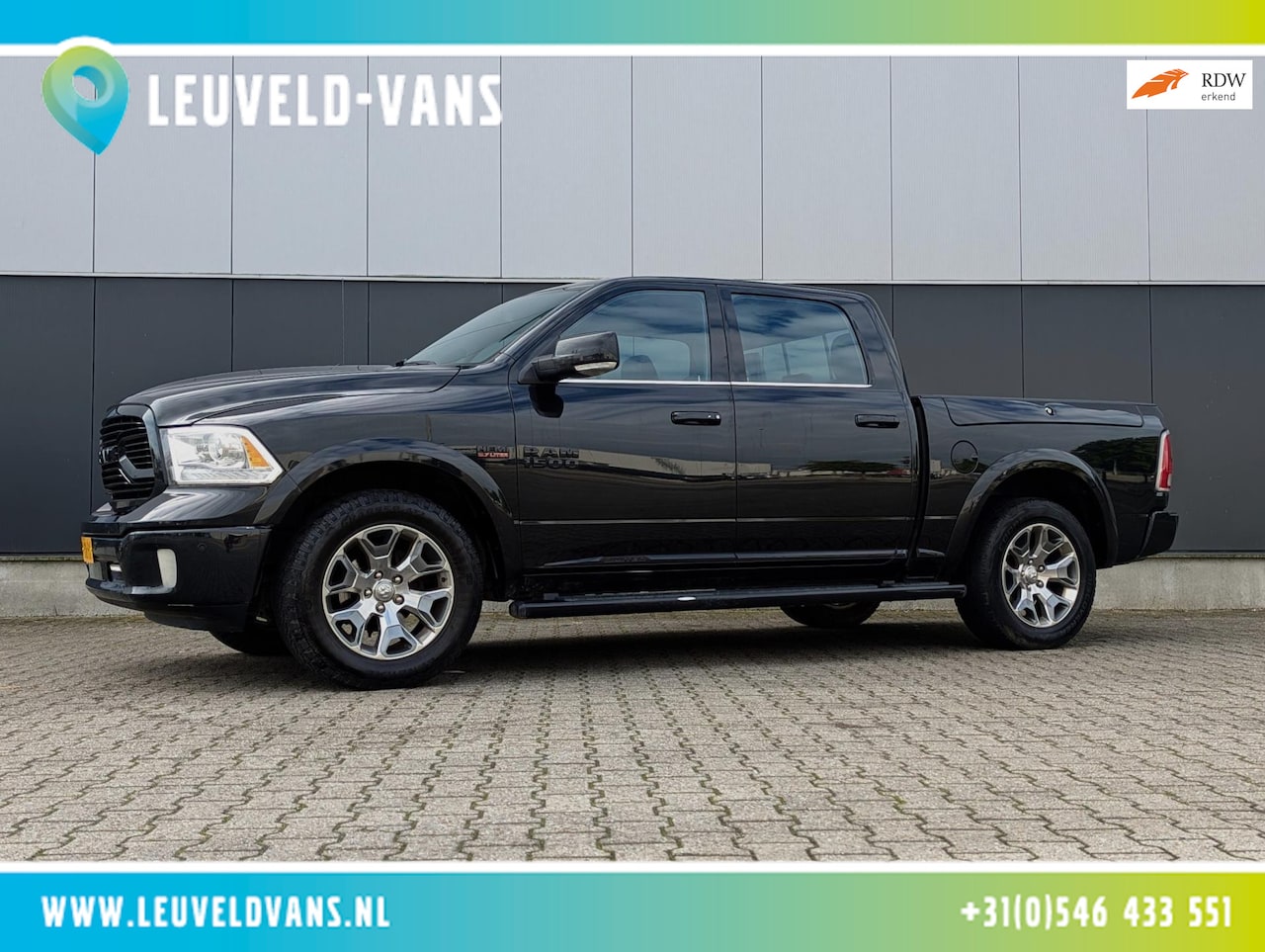 Dodge Ram 1500 - 401PK 5.7 V8 4X4 AUTOMAAT CREW CAB LIMITED 1E EIGENAAR 3500KG TREKHAAK - AutoWereld.nl