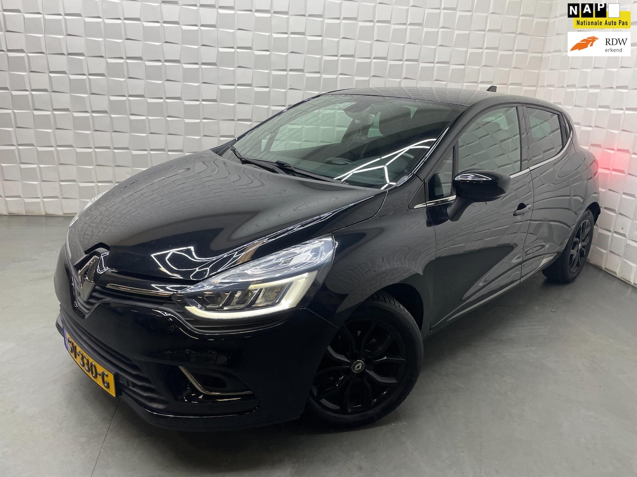 Renault Clio - 1.2 TCe Intens AUTOMAAT KEYLESS CAMERA NAP - AutoWereld.nl