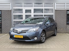 Toyota Avensis Wagon - 1.8 VVTi Business / Automaat / Navigatie / Camera / N.A.P