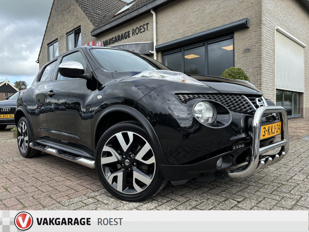 Nissan Juke - 1.6 DIG-T Acenta 191pk Trekhaak / Navigatie / 18" LM-Velgen - AutoWereld.nl