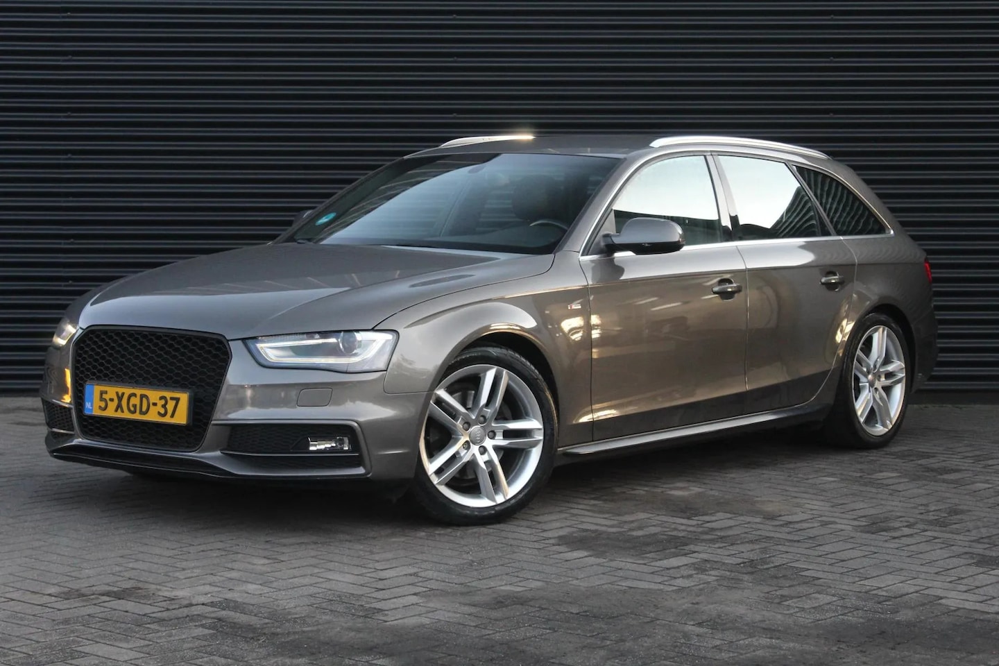 Audi A4 Avant - 1.8 TFSI Sport Edition | 2x S-line | Xenon | Navi | PDC | - AutoWereld.nl