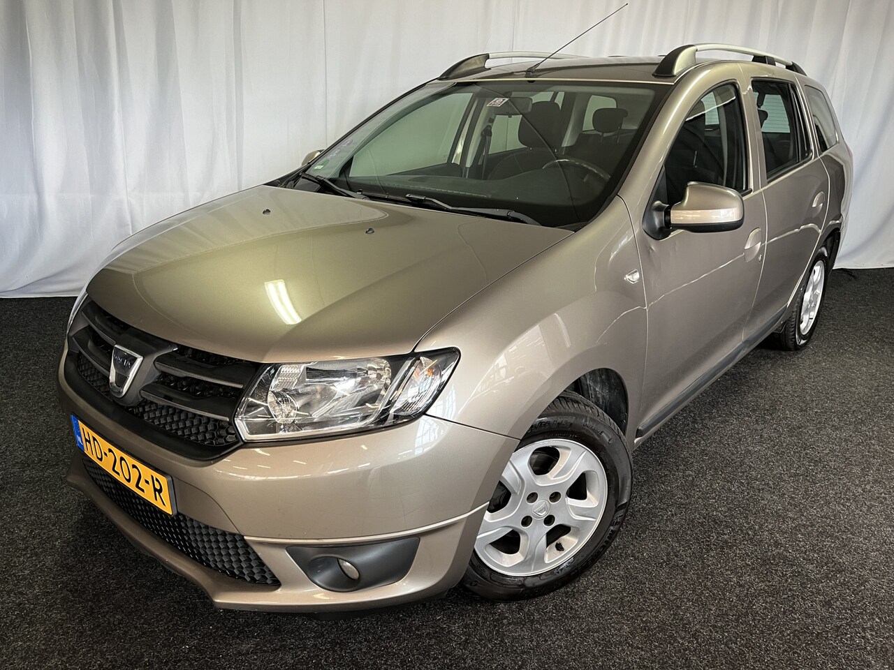 Dacia Logan MCV - 0.9 TCe Prestige AIRCO/CRUISE/TREKHAAK/NAVI - AutoWereld.nl