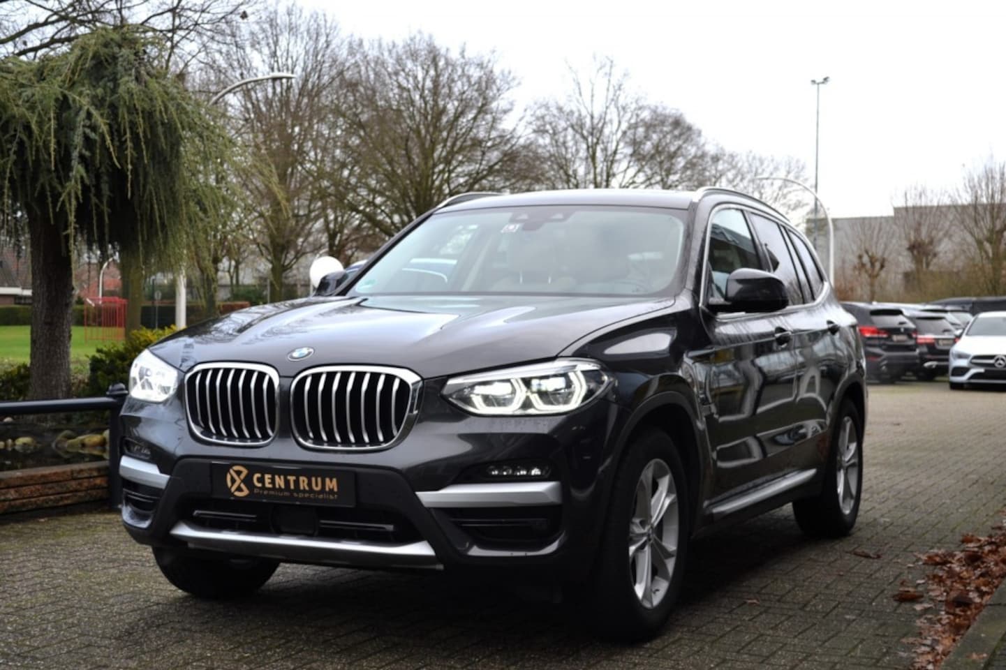 BMW X3 - xDrive 30e X Line Pano - Trekhaak - Head Up - AutoWereld.nl