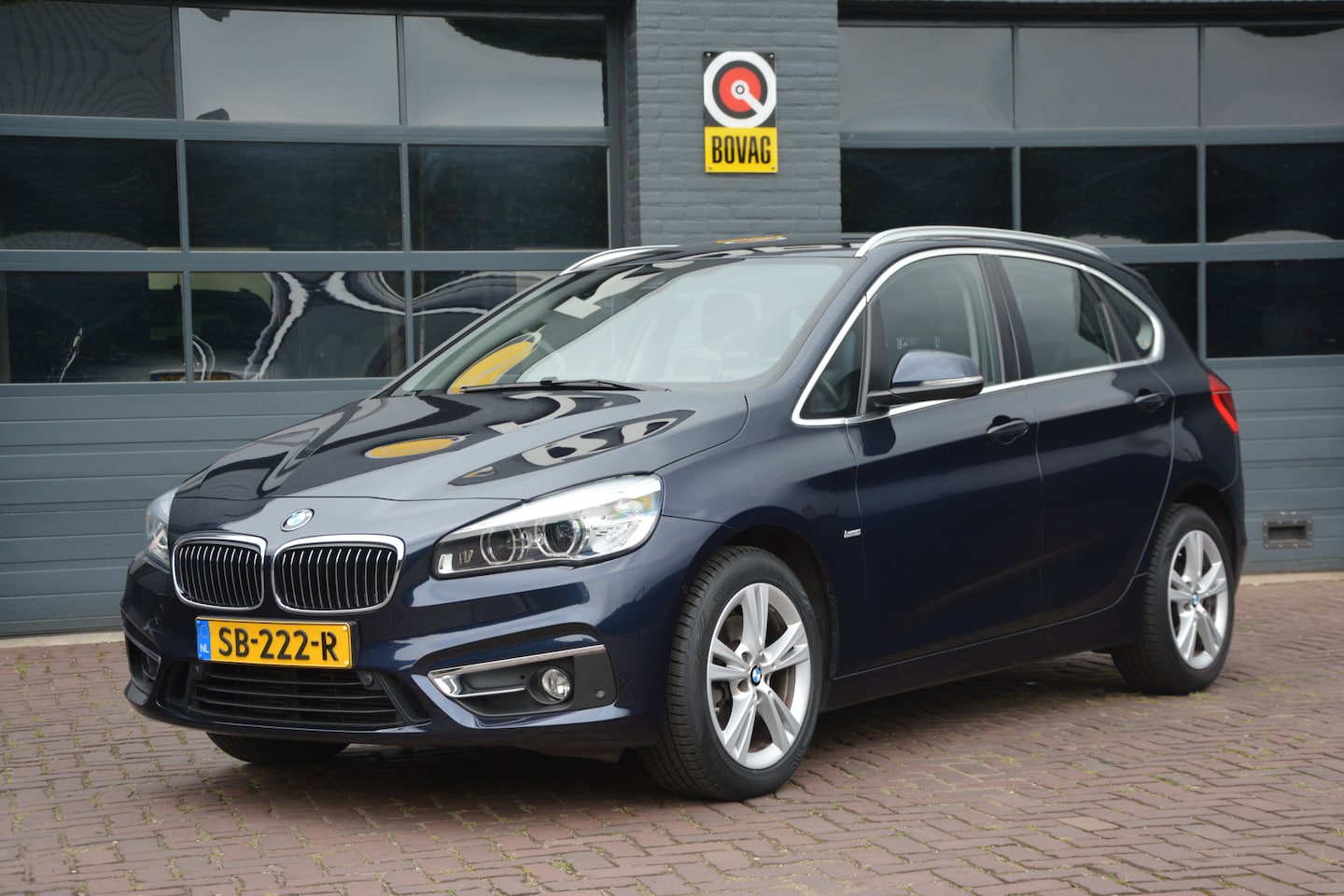 BMW 2-serie Active Tourer - 220i High Executive Automaat - AutoWereld.nl