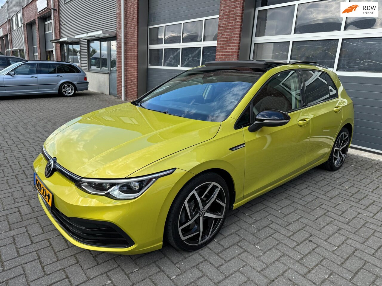 Volkswagen Golf - 8 1.5 TSI 150PK LED Pano Alcantara Navi ACC - AutoWereld.nl