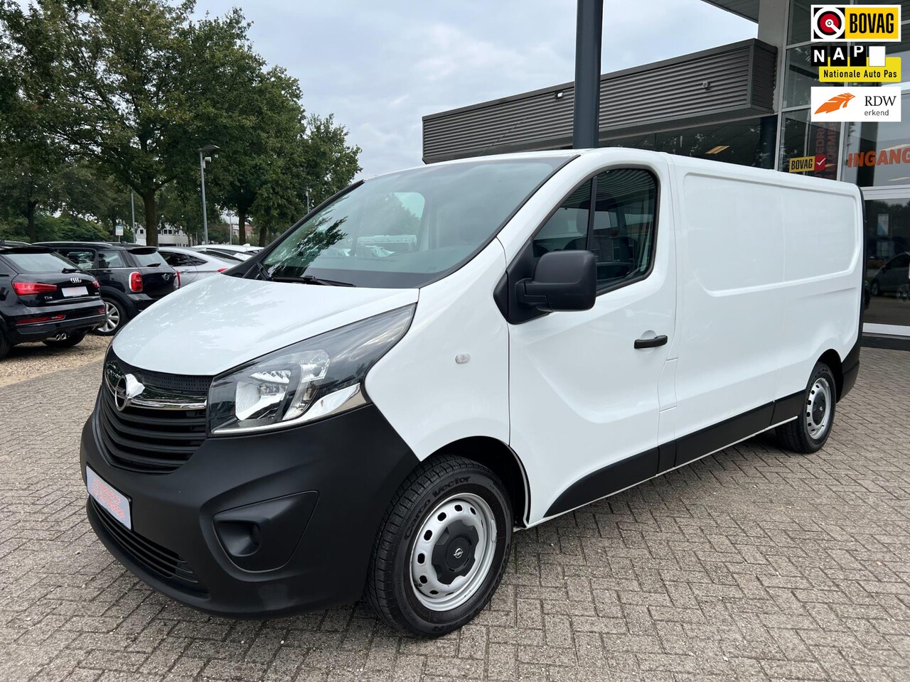 Opel Vivaro - 1.6 CDTI L2H1 Edition 1.6 CDTI L2H1 Edition, Airco, Cruise,m Bluetooth, 3-zits, etc. - AutoWereld.nl