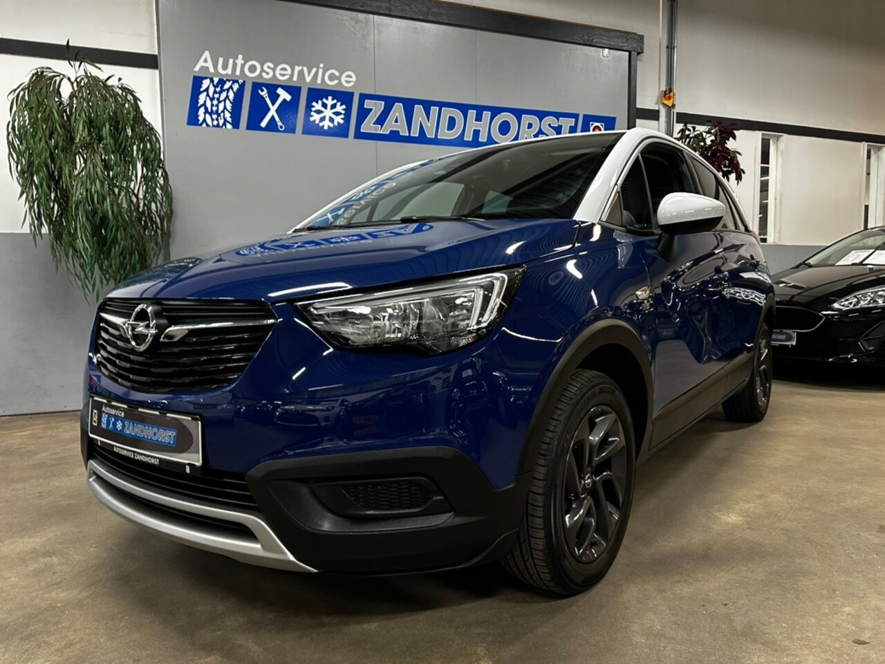 Opel Crossland X - 1.2 Turbo 120 Jaar Edition 1.2 Turbo 120 Jaar Edition - AutoWereld.nl