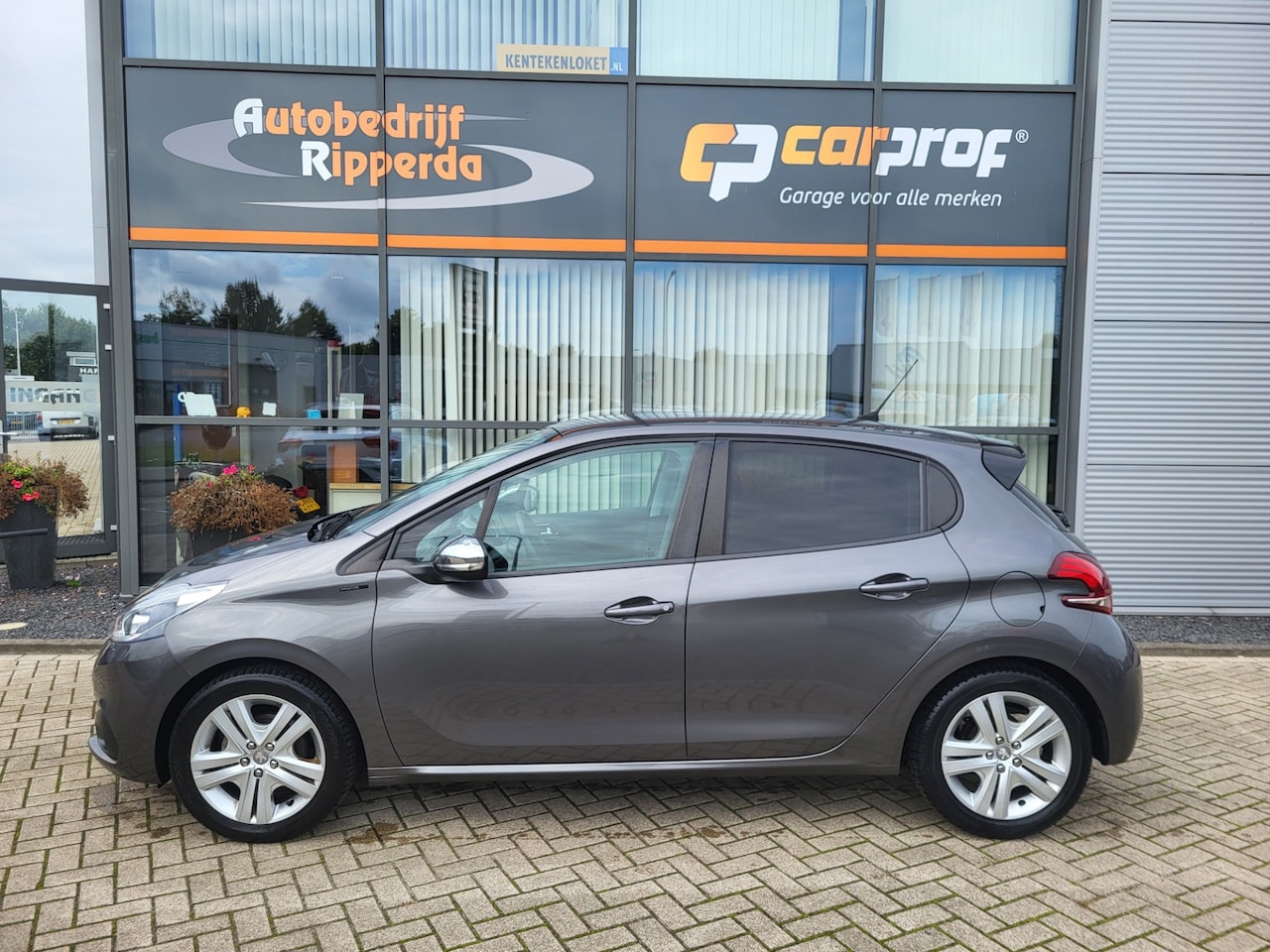 Peugeot 208 - 1.2 PureTech Signature 1.2 PureTech Signature - AutoWereld.nl